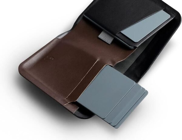Bellroy Apex Note Sleeve – (Molded leather billfold wallet, RFID protected) - Raven - Image 3