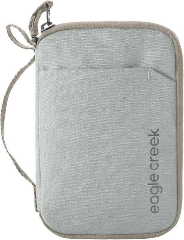 eagle creek Stash RFID Passport Wallet – Slim Travel Organizer with RFID Blocking – Secure Storage for Passport, Cards & Cash – Lightweight & Water-Resistant – Unisex – Storm Grey