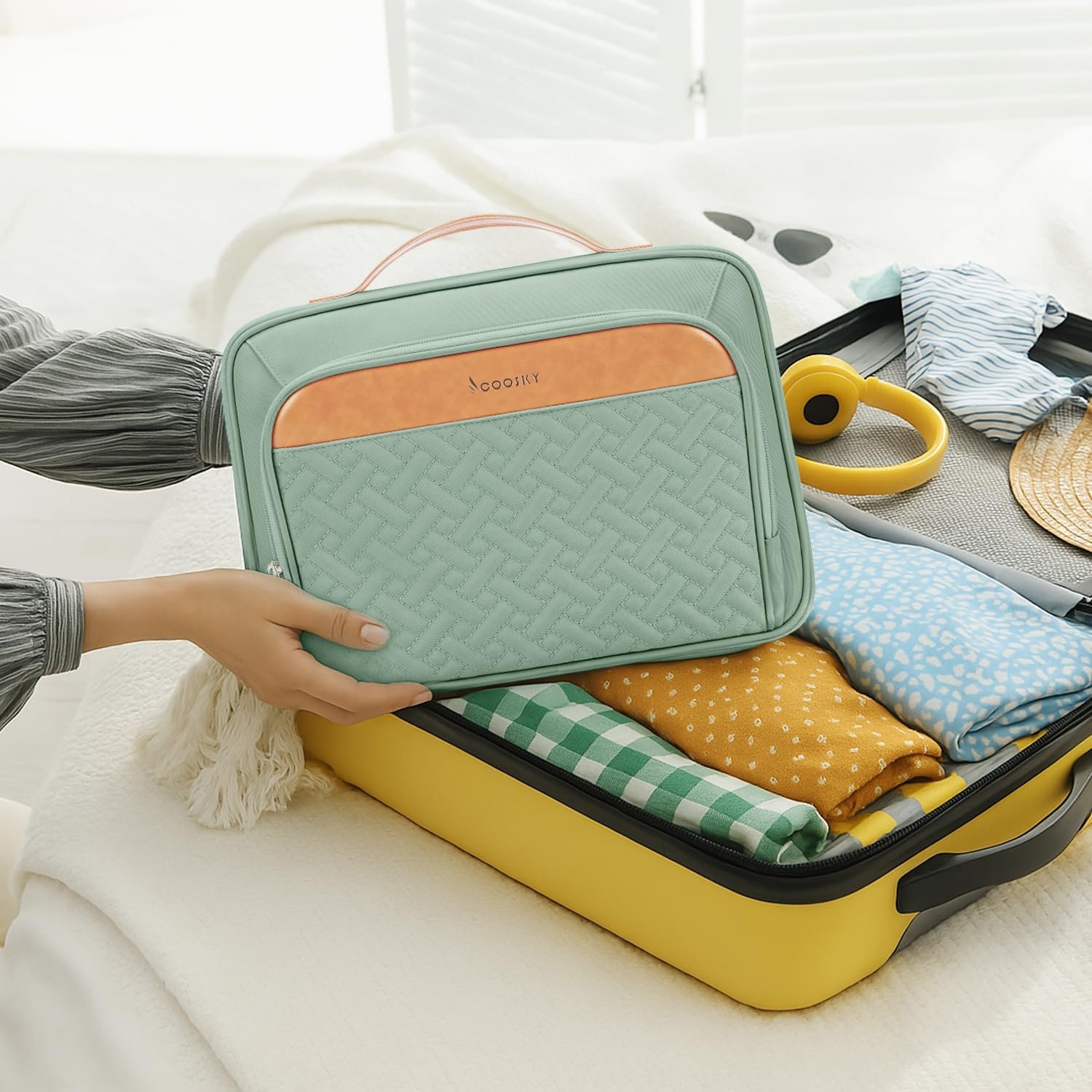 Travel Hanging Toiletry Bag for Women, Cruise Ship Essentials, with Jewelry Organizer, Extra Large Makeup Dopp Kit, Waterproof Cosmetic Bags, Toiletries Kit Set with Trolley Belt, Green - Image 2