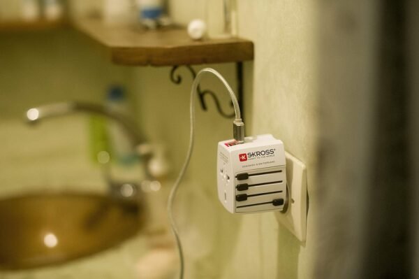 SKROSS 1.302930 World Adapter MUV USB - Image 14