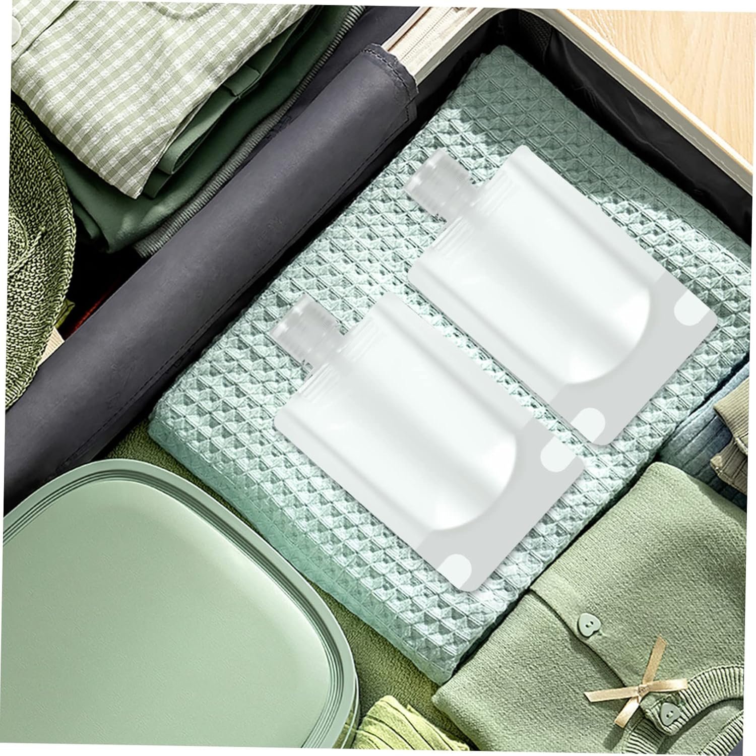 18 Pcs Refillable Travel Toiletry Containers with Funnels Portable Transparent Cosmetic Organizers for Shampoo Lotion Body Wash Travel Pouches for Tsa Approved Liquid Storage - Image 8