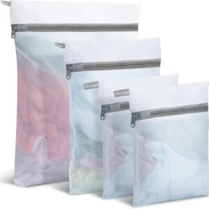 Mesh Laundry Bags for Delicates, 4Pcs Laundry Bags Mesh Wash Bags,Lingerie Bags for Washing Delicates, Laundry Bag for Delicates (1 Large,1 Medium,2 Small)